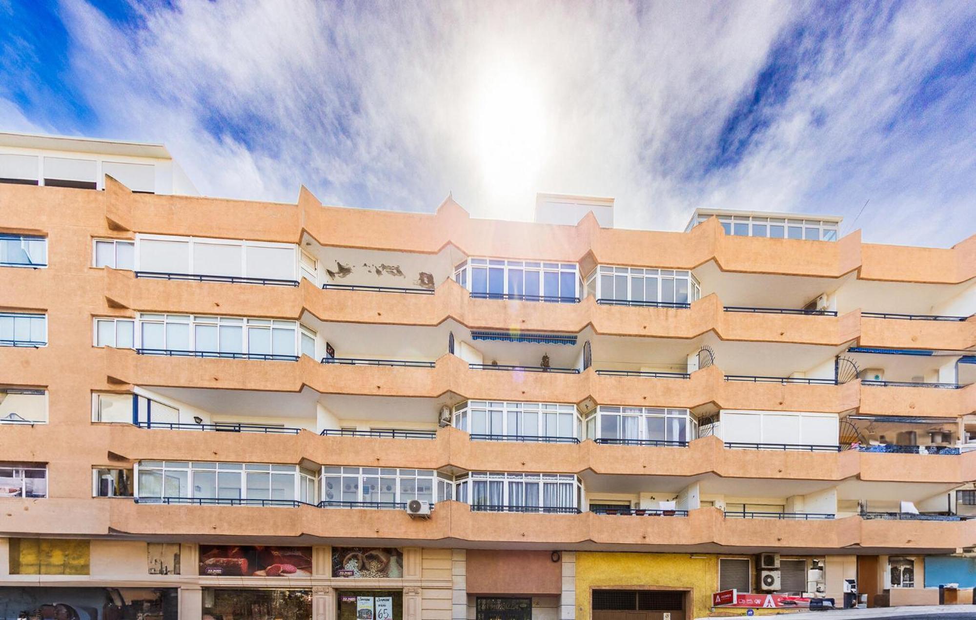 Nice Apartment In Torrevieja With Kitchen Eksteriør bilde