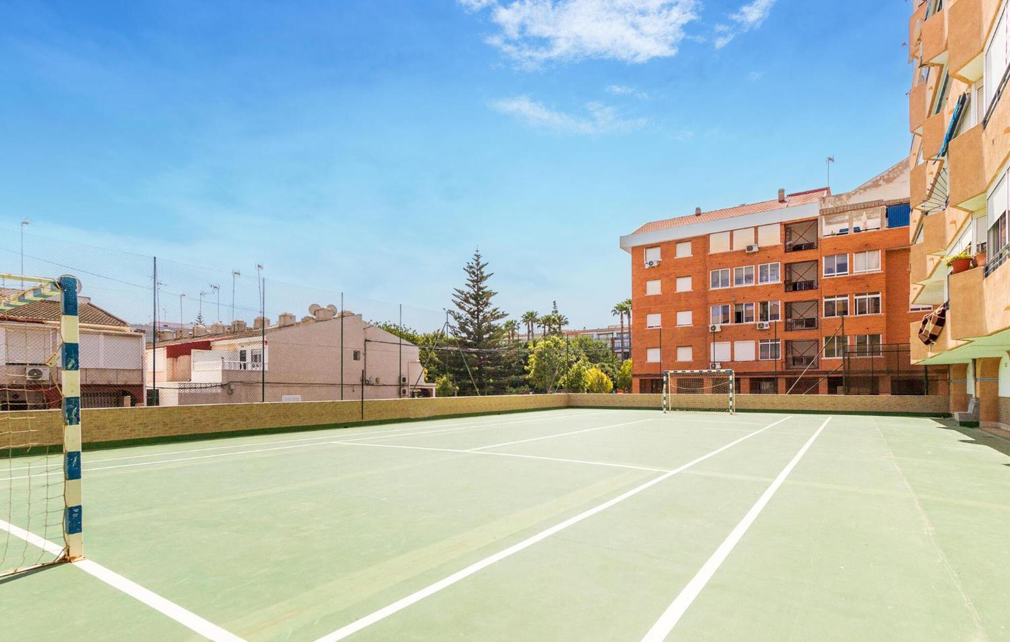 Nice Apartment In Torrevieja With Kitchen Eksteriør bilde