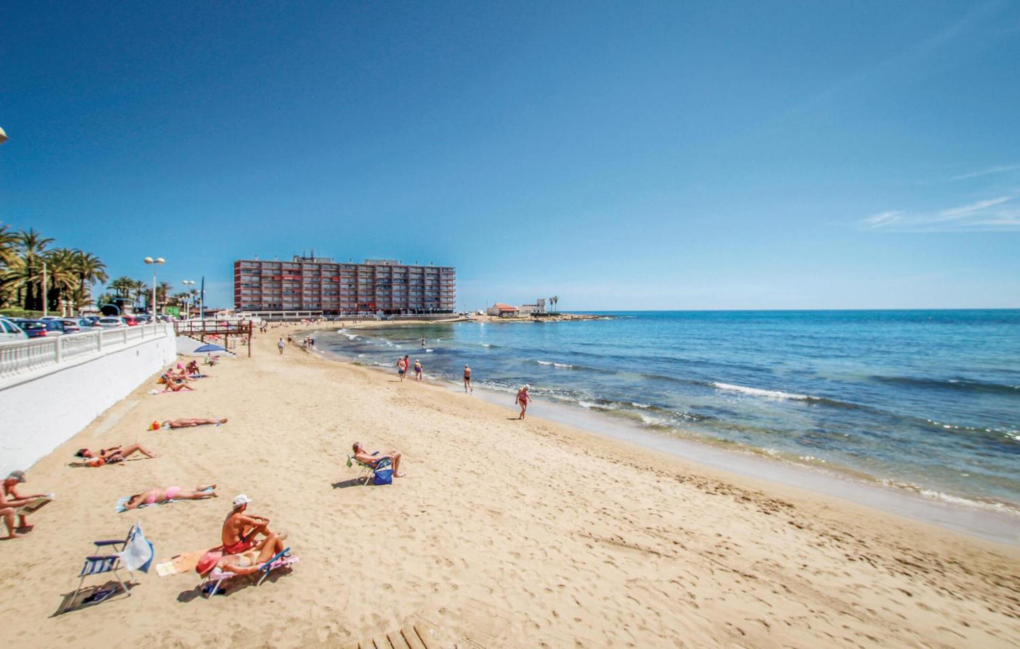 Nice Apartment In Torrevieja With Kitchen Eksteriør bilde