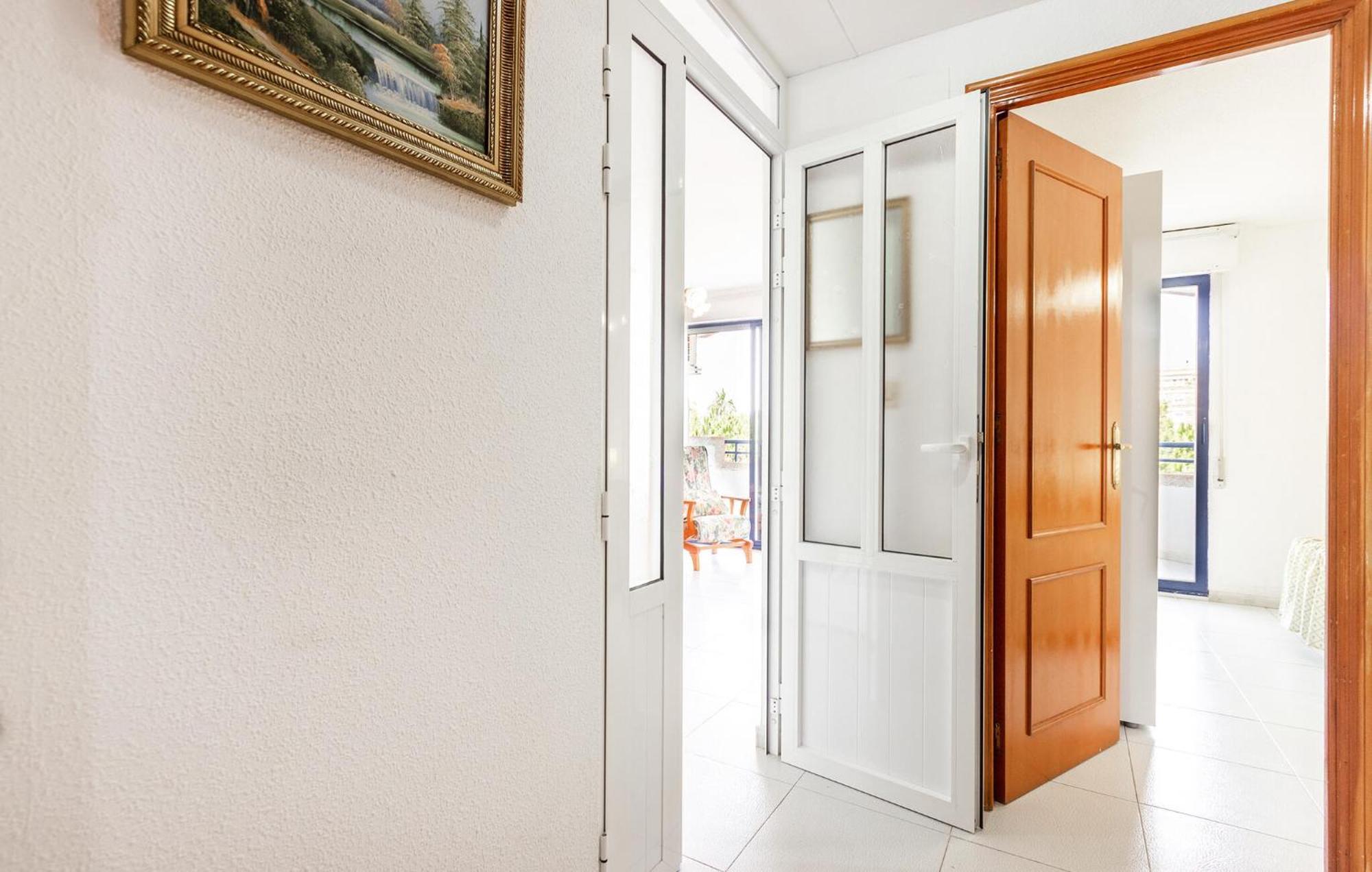 Nice Apartment In Torrevieja With Kitchen Eksteriør bilde