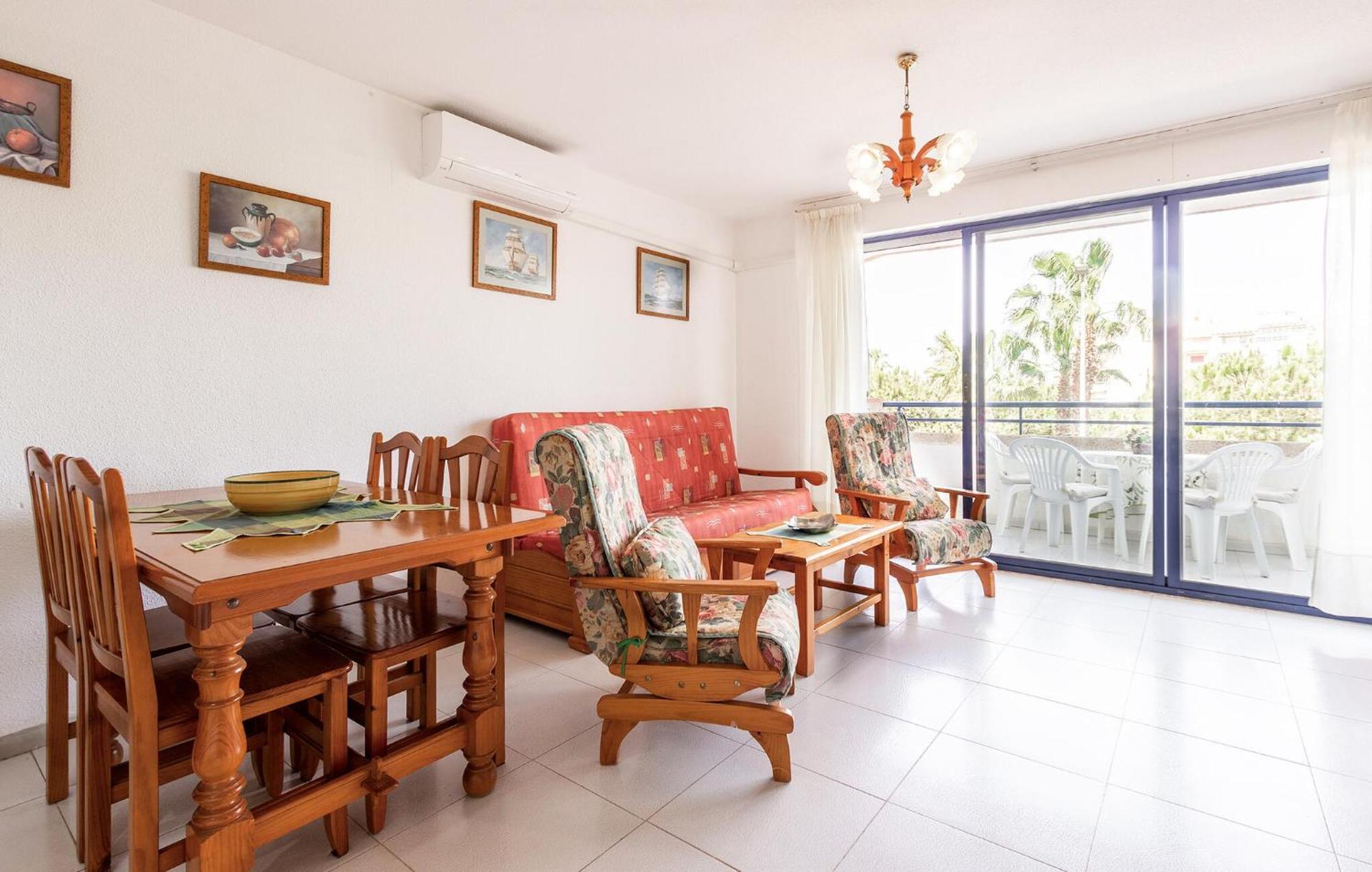 Nice Apartment In Torrevieja With Kitchen Eksteriør bilde