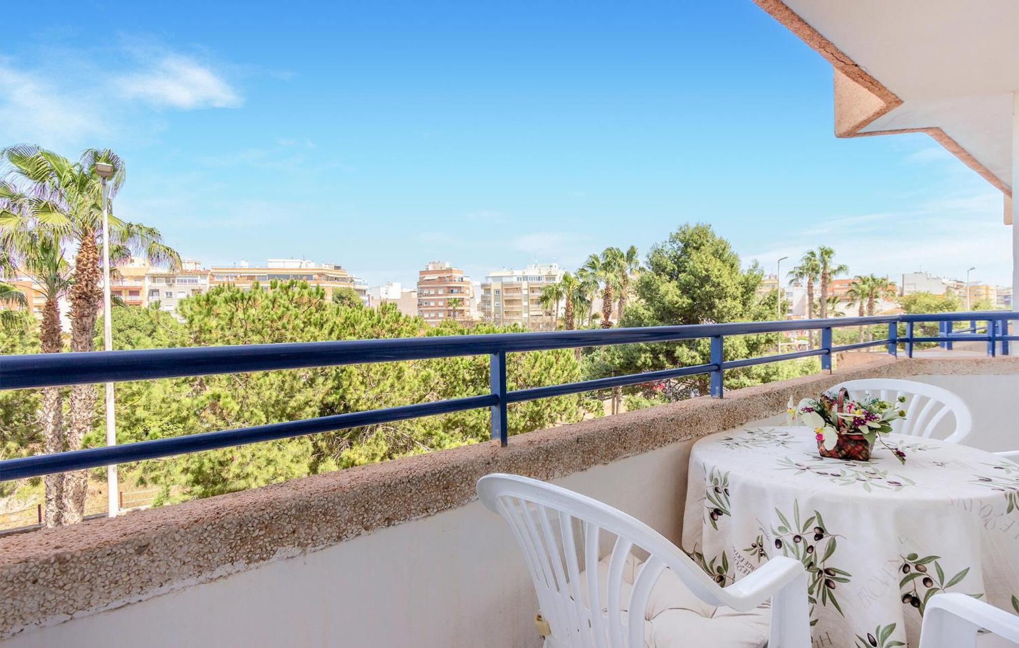 Nice Apartment In Torrevieja With Kitchen Eksteriør bilde
